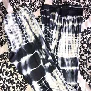 Flared patterned leggings